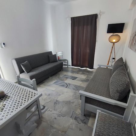 Galaxy Apartments Alikí 객실 사진