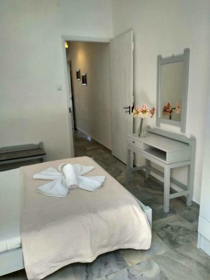 Galaxy Apartments Alikí 외부 사진